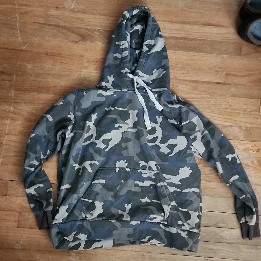 Camouflage Hoodie in Green and Tan Juniors Large